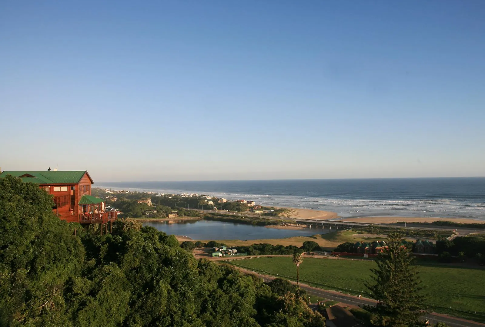**** Gasthof Boardwalk Lodge – B&B Wildernis Südafrika